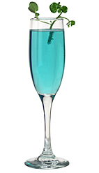 Ritz Fizz - The Ritz Fizz drink is made from amaretto, blue curacao, lemon juice and champagne, and served in a champagne flute.